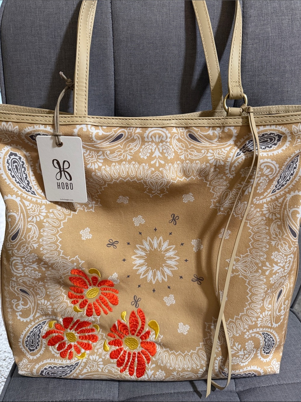 HOBO Dakota Sunset Bandana Tote
